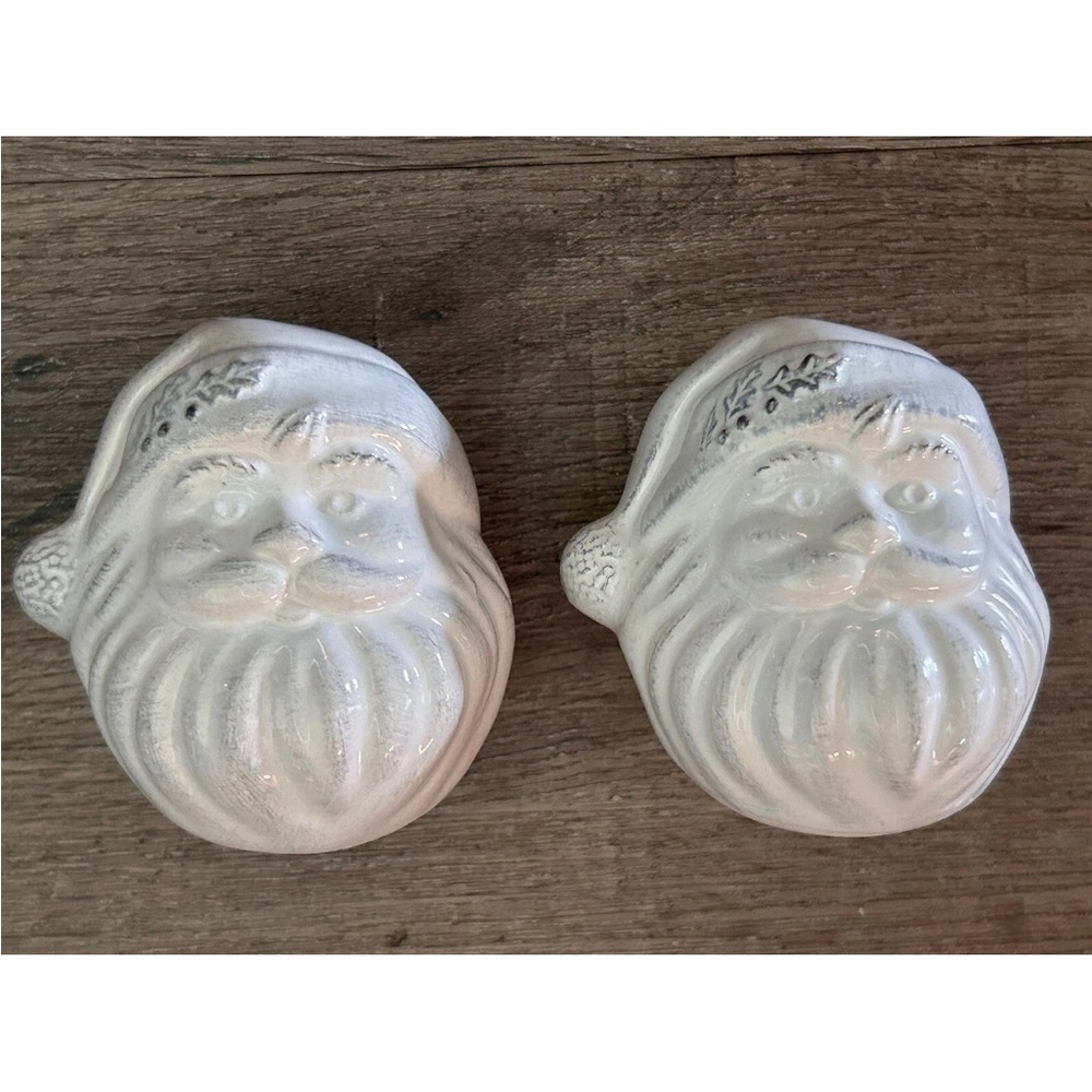 Christmas Salt Pepper Shakers Santa White Ceramic Winter Wonder Lane NEW‎